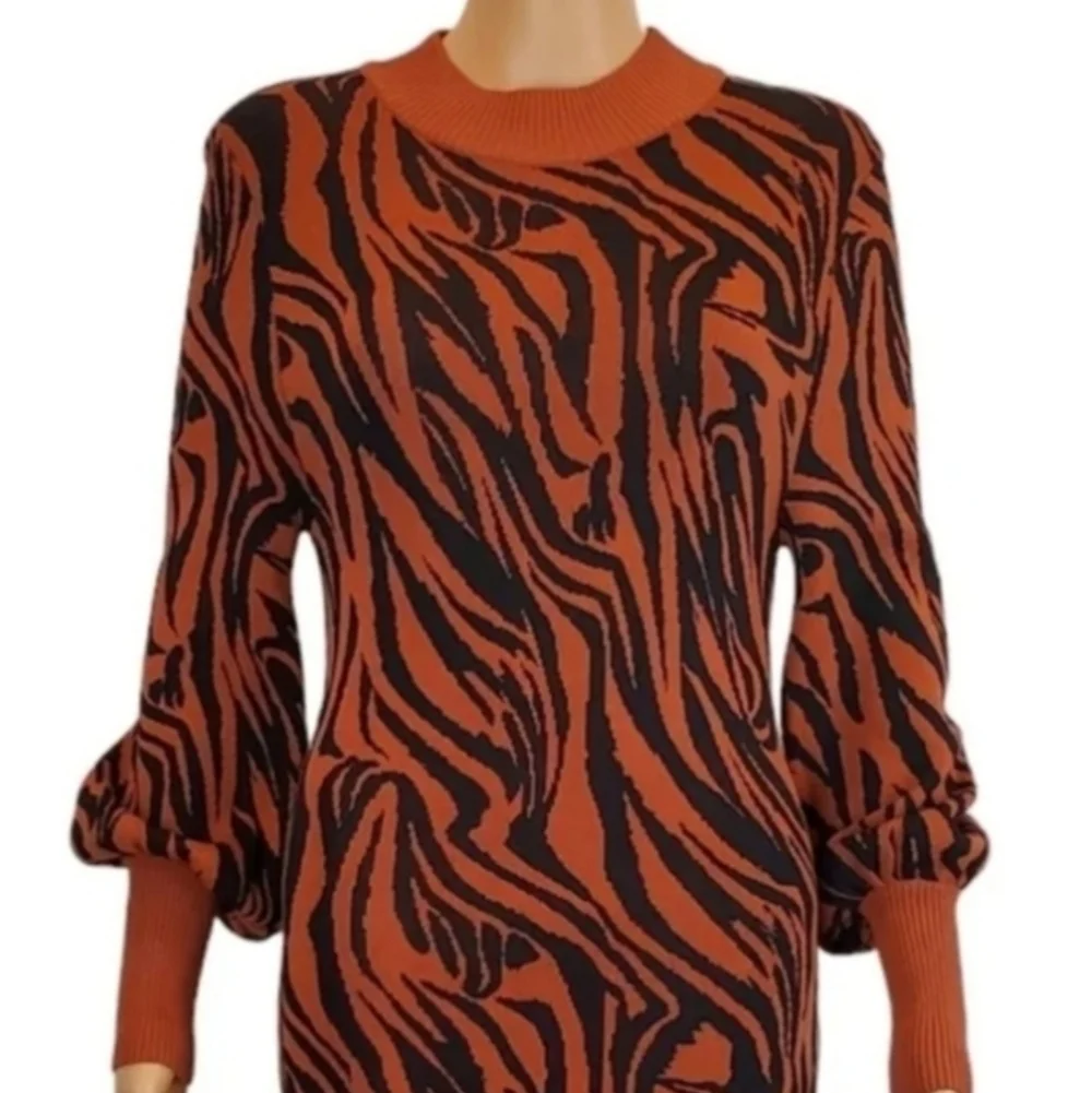 New York & Company stylish sweater